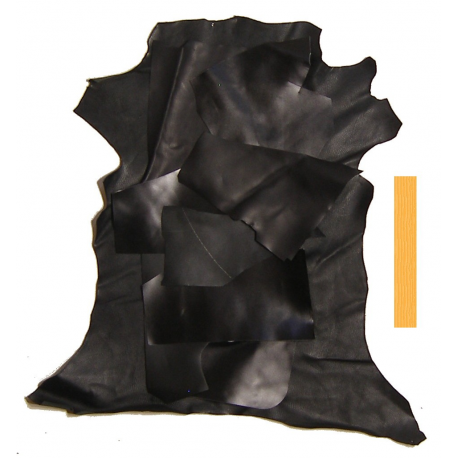 chute de cuir noir grainé format ( 40 sur 20 cm ) vachette
